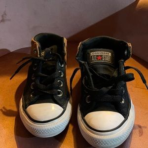 Converse sneakers 👟